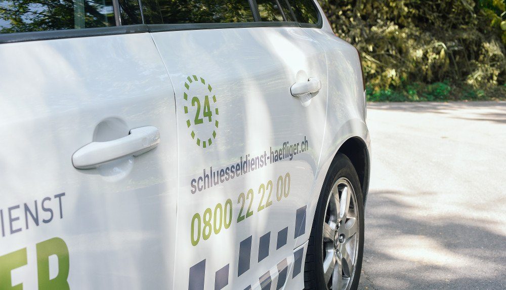 Schlüsseldienst Männedorf Einsatzfahrzeug
